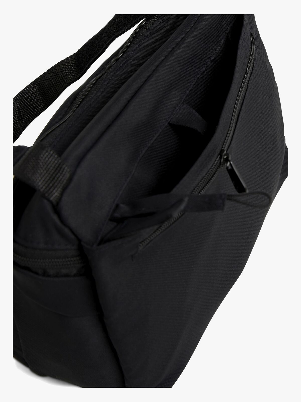BM-2024GUCB02-BLACK-1895_3d.jpg
