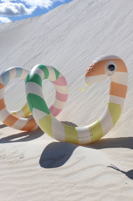 SUNNYLiFE Großes Schwimmendes Spielzeug, Poolside Sorbet Stripe