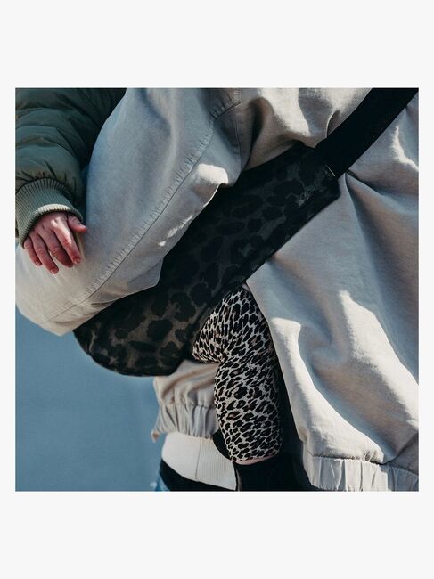 Wildride Babytrage, Grey Leopard