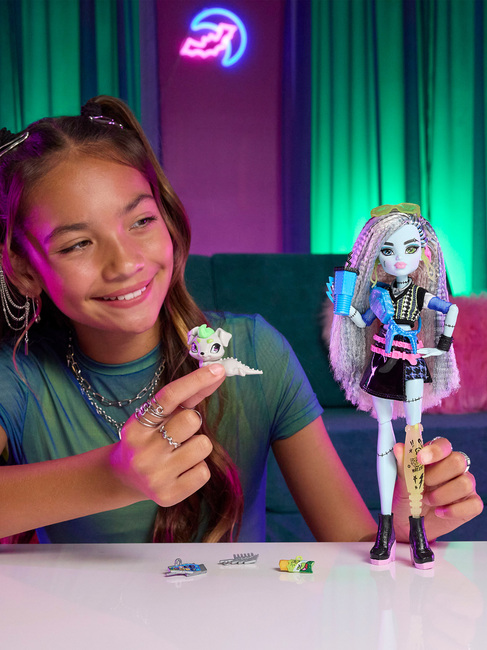 Monster High Core Puppe Frankie Stein & Watzie