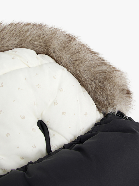 BM-BriskFootmuff-BLACKLEAF-1882_3d.jpg