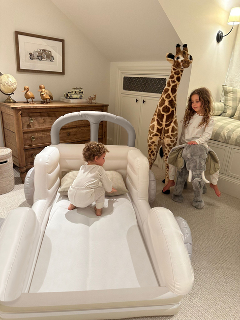 SUNNYLiFE Aufblasbares Kinderbett, Summer Van Sand