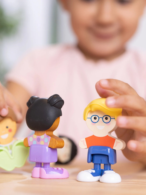 Melissa & Doug Cheery Lane Figuren Cheeries 4er-Pack 806302-2540_4b.jpg