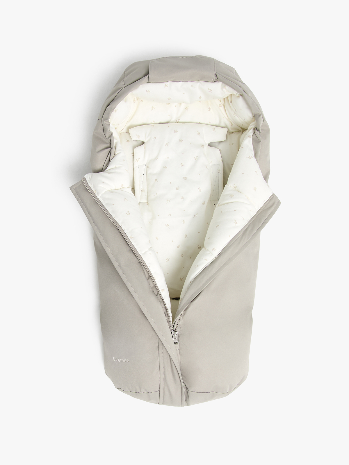 BM-MiniFootmuff-BEIGELEAF-1882_3a.jpg