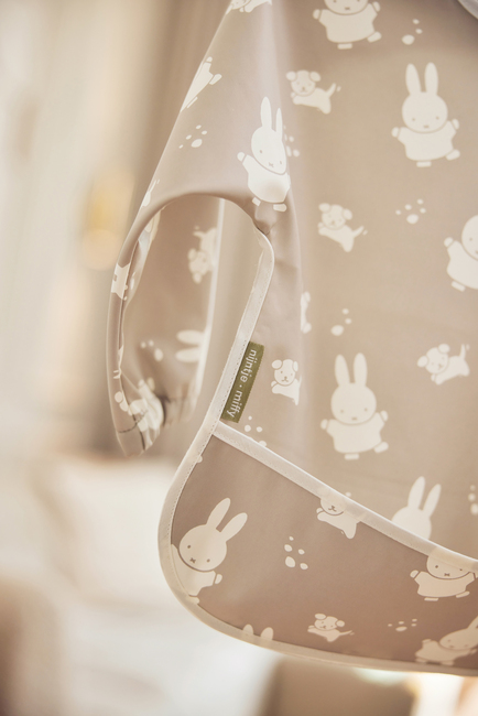 Jollein Miffy&Snuffy Langärmliges Lätzchen, Olive Green