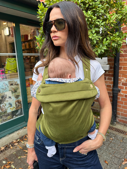 Bizzi Growin Nomad Velvet Babytrage, Cedar Green