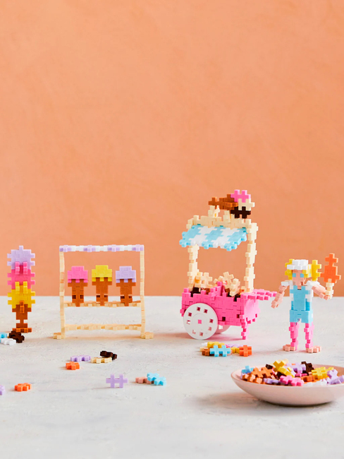 Plus-Plus Learn to Build  Mit Eisstand Bausatz 275 Teile