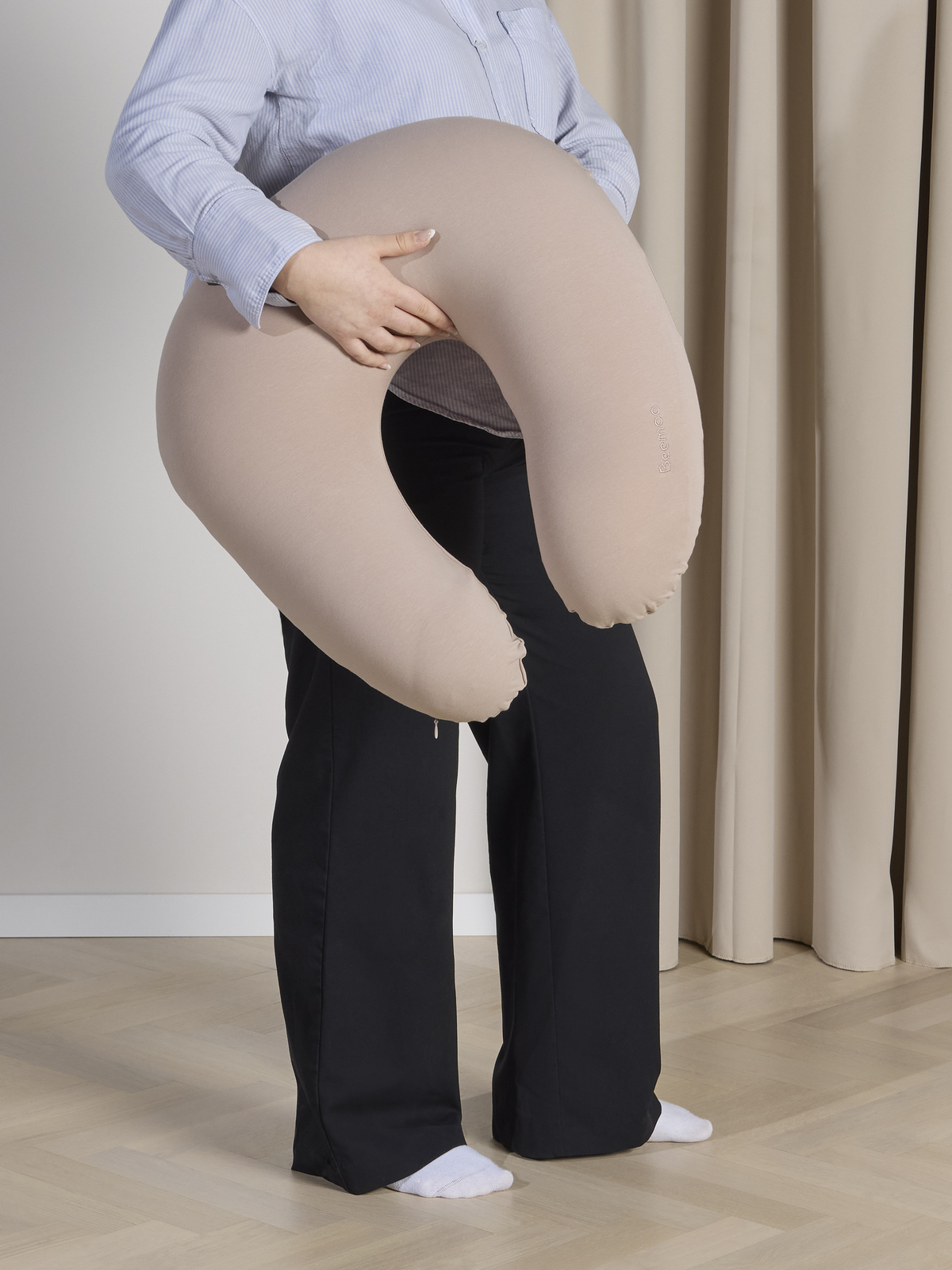 Beemoo CARE Snug Stillkissen, Sand Beige