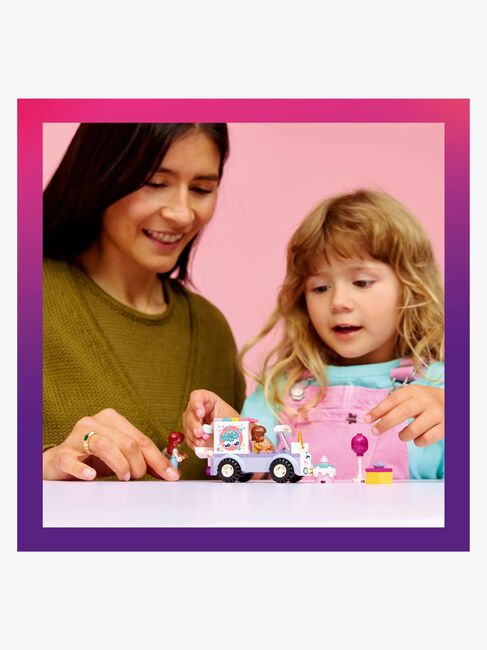 LEGO Friends 42675 Einhorn-Kuchenlieferwagen