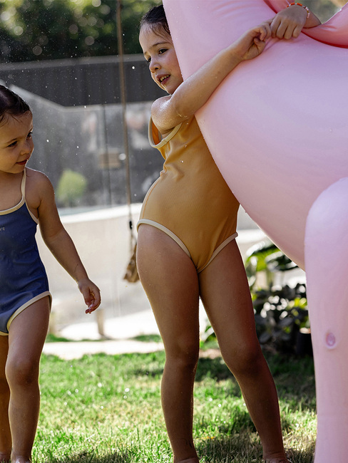 SUNNYLiFE Giant Dino Aufblasbarer Sprinkler, Into the Wild Pink