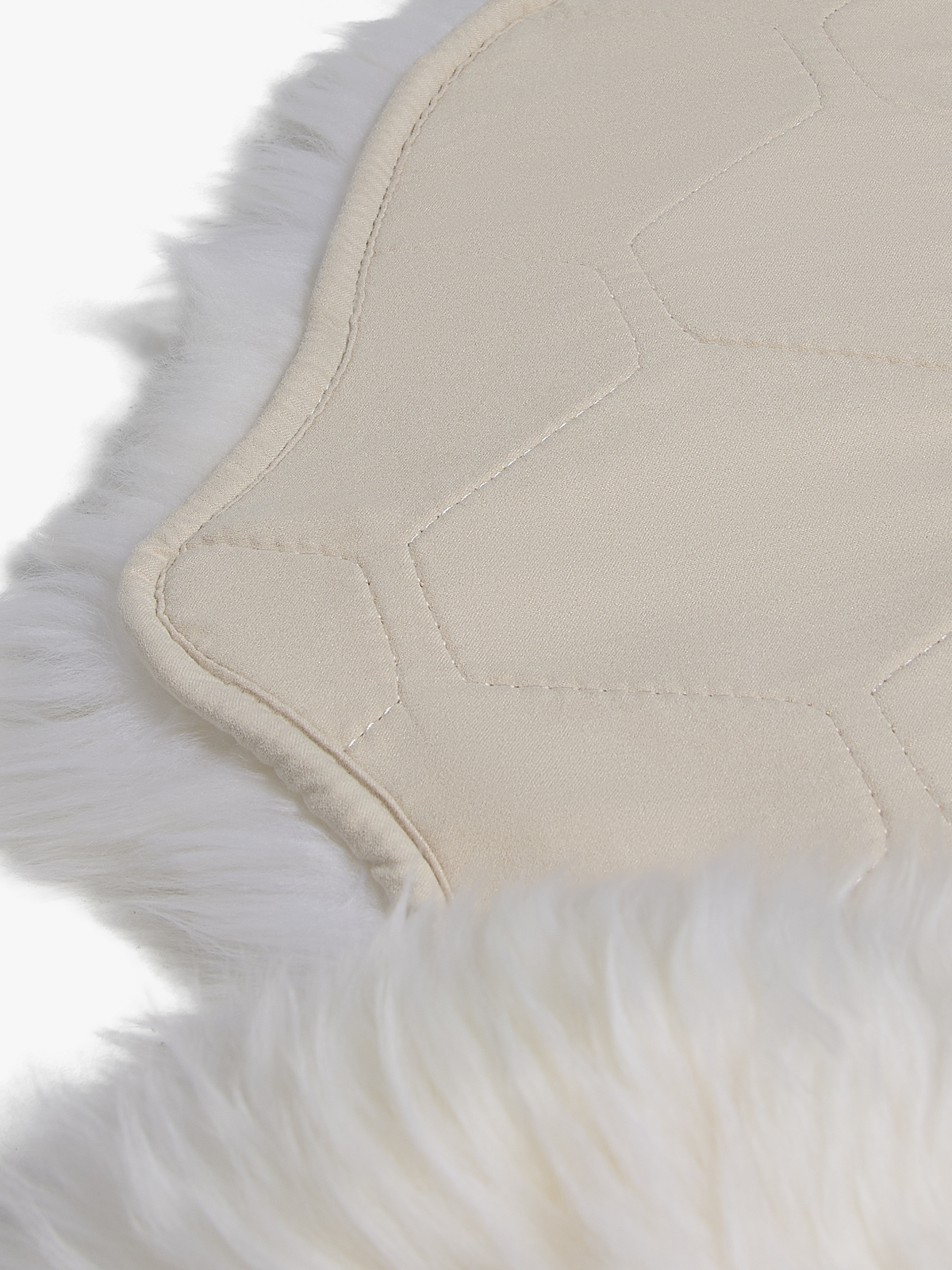 NL-LAMMSKINNOKL-WHITE-1882_3a.jpg