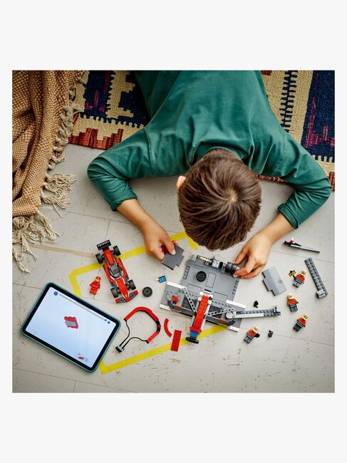 LEGO City 60443 F1 Boxenstopp mit Boxencrew und Ferrari Flitzer
