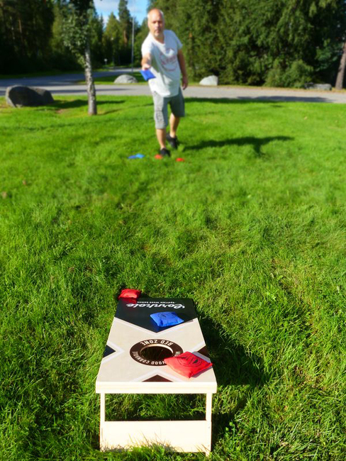 SportMe Midsize Wood Sackloch-Spiel