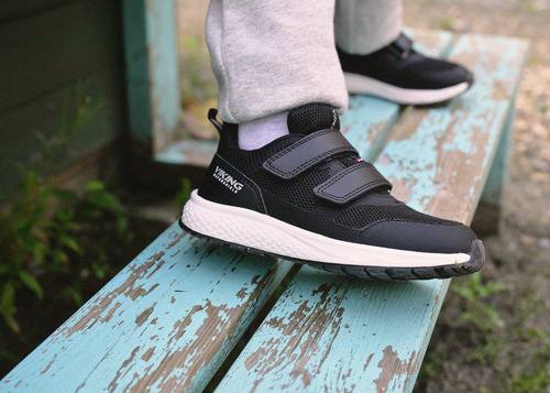 Viking Bouncy WP 2V Sneaker, Schwarz