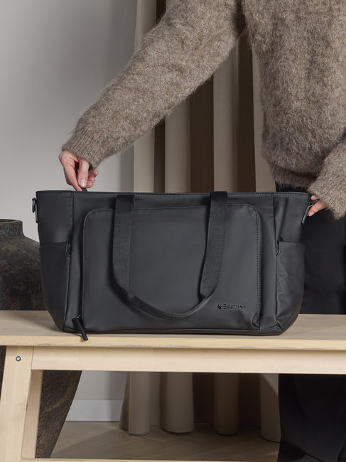 BM-701002-BLACK-4754_5.jpg