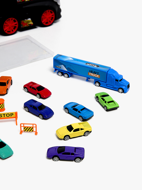 Alex’s Garage Autotransporter Rennauto