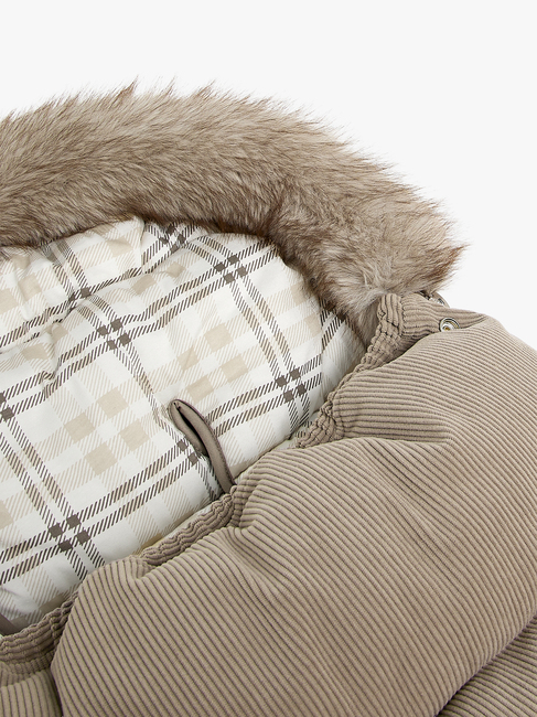 BM-BriskFootmuff-TAUPECHECK-1882_3d.jpg