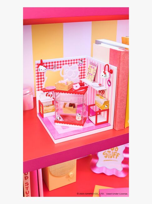 MGA's Miniverse Make It Mini Spaces Hello Kitty Spielset