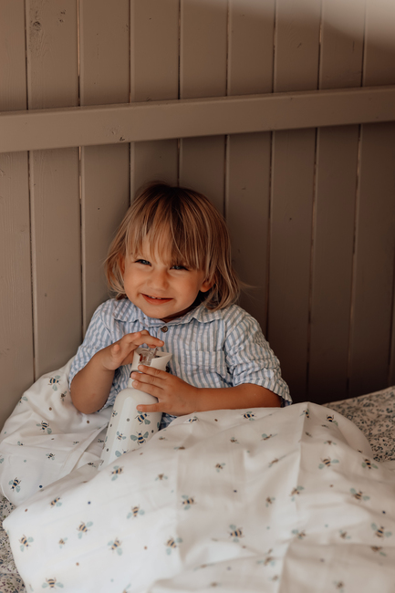 Vanilla Copenhagen Bettwäsche Junior 100x130 cm, HoneyBee Happy