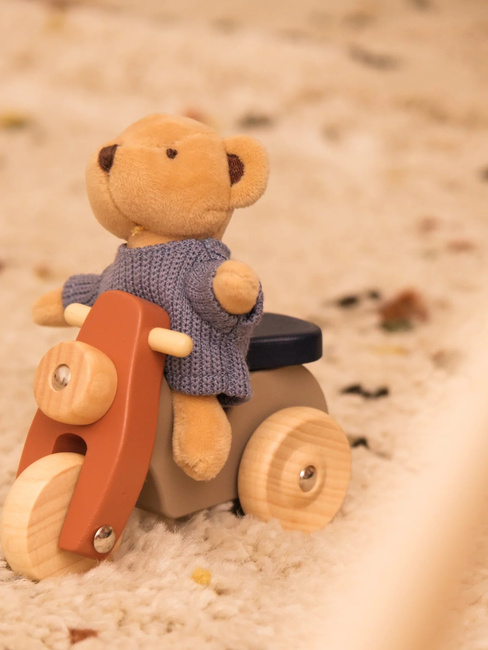 Egmont Toys Mini Friends Bär Alexis Auf Vespa EG511180-1423_4a.jpg
