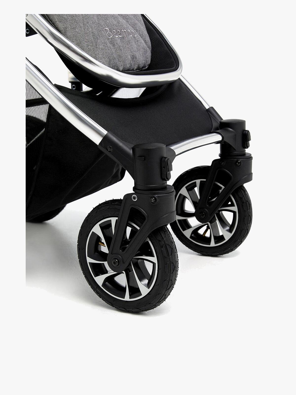 1743705_BM-WA32MAXITRAVELLUX3-GREYSILVER-1877_3f.jpg