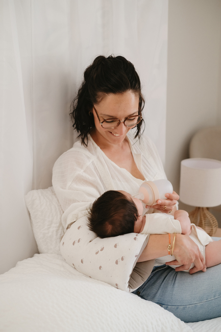 Tinéo Armkissen fürs Stillen, Weiß/beige