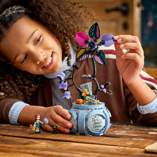 LEGO Disney Classic 43288 Sallys Blumentopf