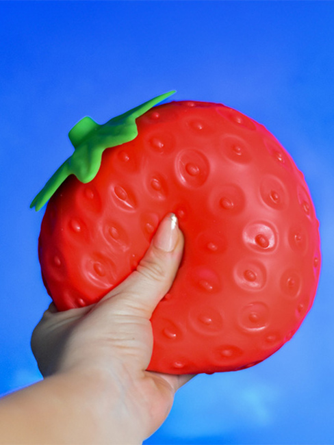 Sunny Days Squishy Erdbeere 15 cm 700470551-1346_4a.jpg