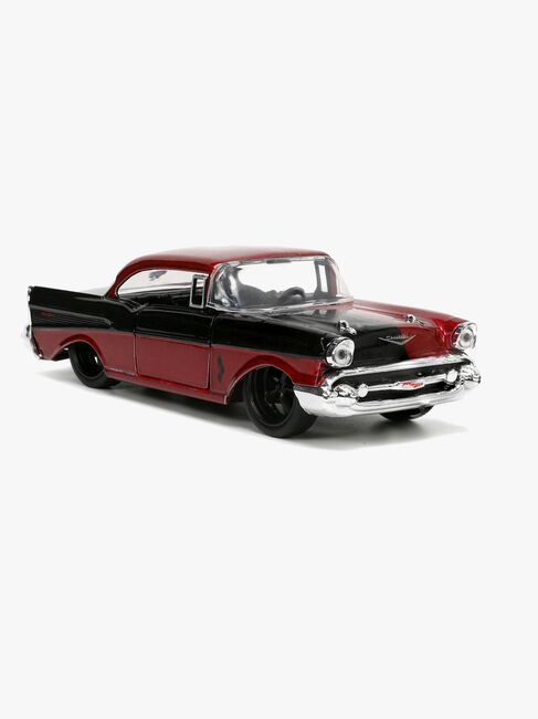 Jada Toys DC Comics Auto mit Figur Harley Quinn & 1957 Chevy Bel Air 1:32