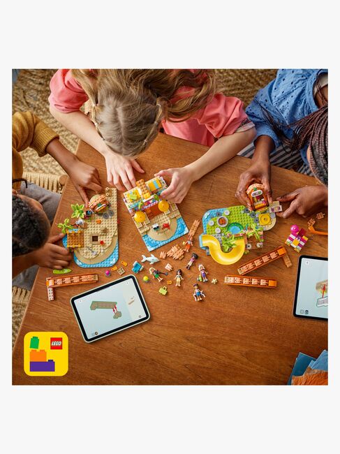 LEGO Friends 42673 Familienurlaub im Strandresort