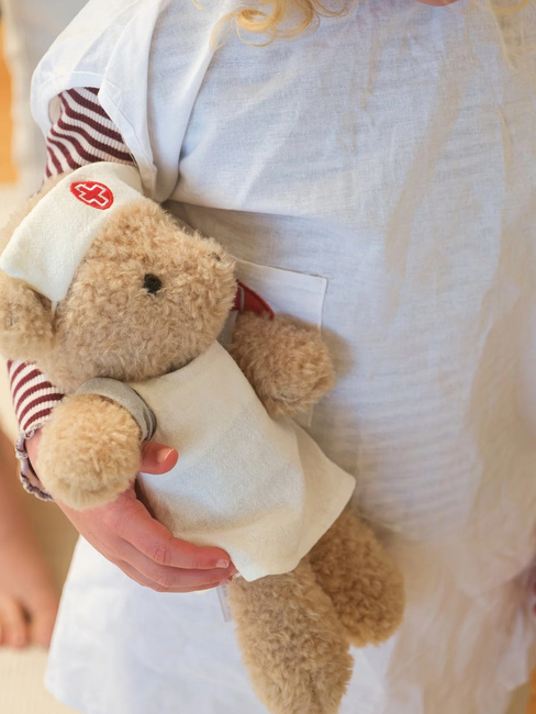 Egmont Toys Morris Kuscheltier Krankenschwester MOR-EG130652-1423_4c.jpg