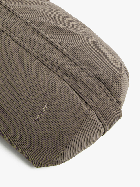 BM-MiniFootmuff-TAUPECHECK-1882_3d.jpg