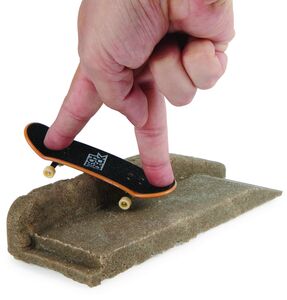 Tech Deck Concrete Finger-Skateboard