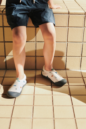 LIEWOOD Sanjia Badeschuhe, Sailing/Sandy