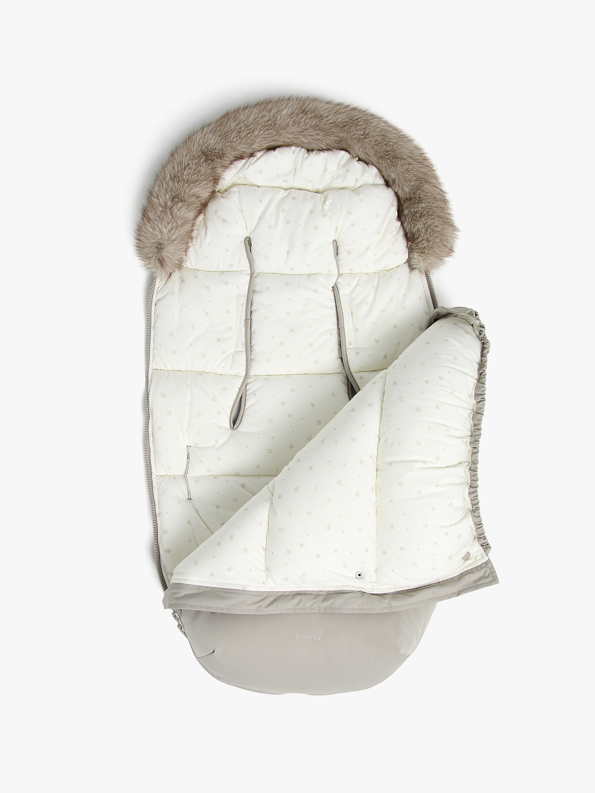 BM-BriskFootmuff-BEIGELEAF-1882_3b.jpg