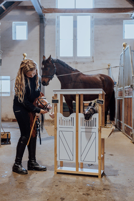 byASTRUP Pferdestall für 2 Steckenpferde