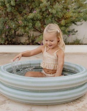 Little Dutch Fresh Greens Pool, Green