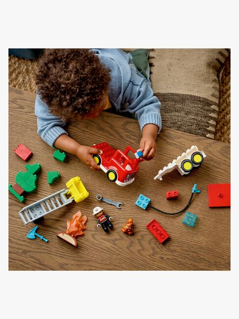 LEGO DUPLO Town 10473 Löschauto mit Schlauch und Feuerwehrmann