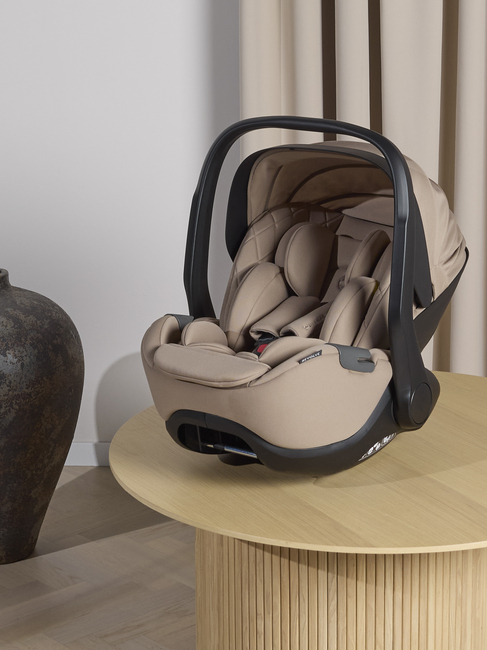Beemoo Revolve i-Size Babyschale, Taupe