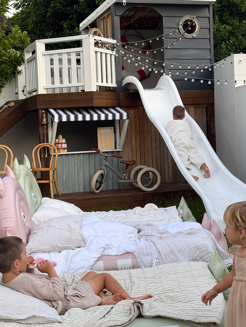 SUNNYLiFE Aufblasbares Kinderbett, Monster Sage